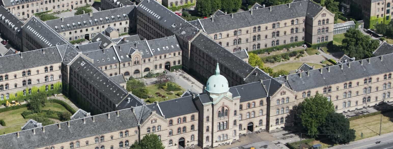 Det gamle Kommunehospital mellem Øster Farimagsgade og Sortedams Sø, som i dag huser Københavns Universitets Center for Sundhed og Samfund