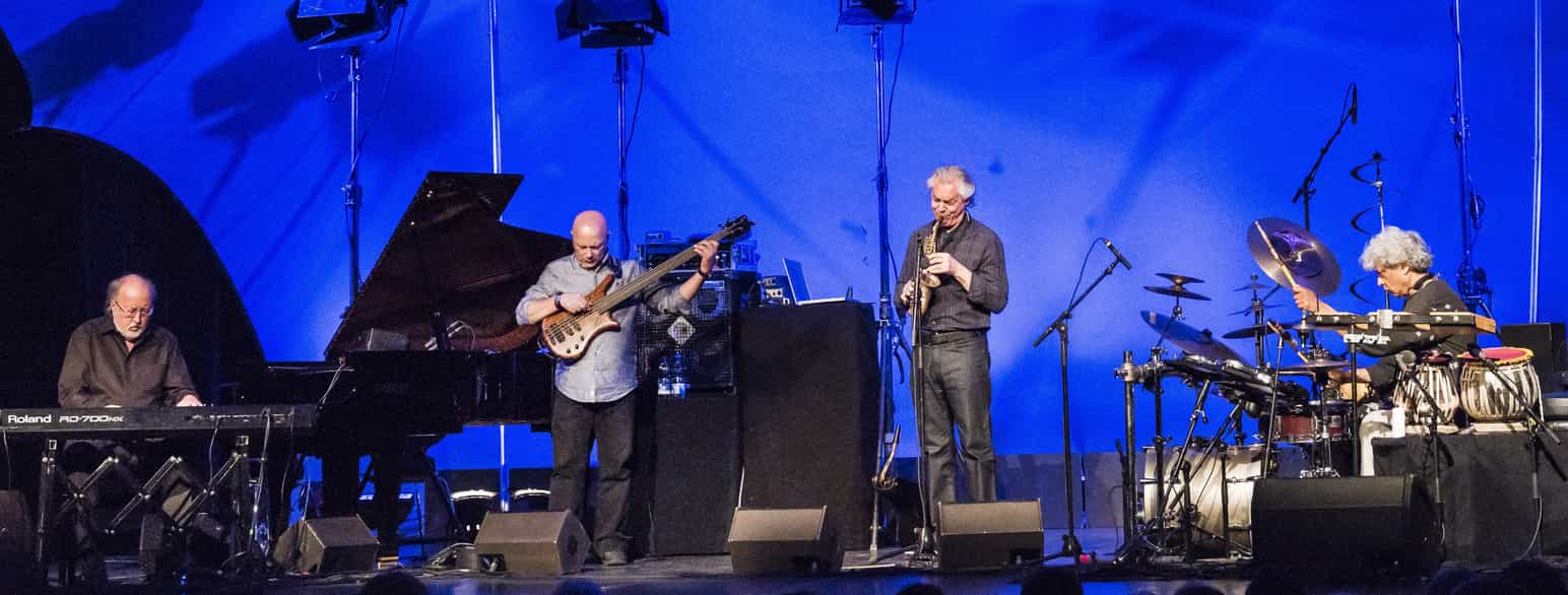 Jan Garbarek Group med Trilok Gurtu trommer og Jan Garbarek saxofon i Glassalen i Tivoli 9. juli 2017 under Copenhagen Jazz Festival.