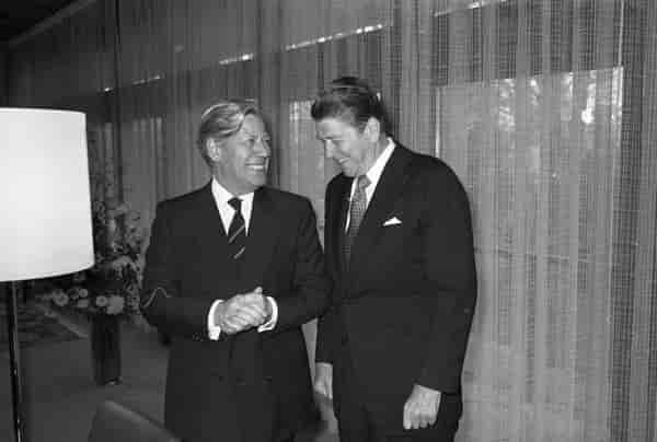Helmut Schmidt og Ronald Reagan
