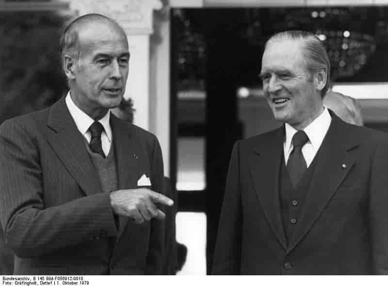 Den franske præsident, Valéry Giscard d'Estaing t.h.), og Karl Carstens (t.h.)