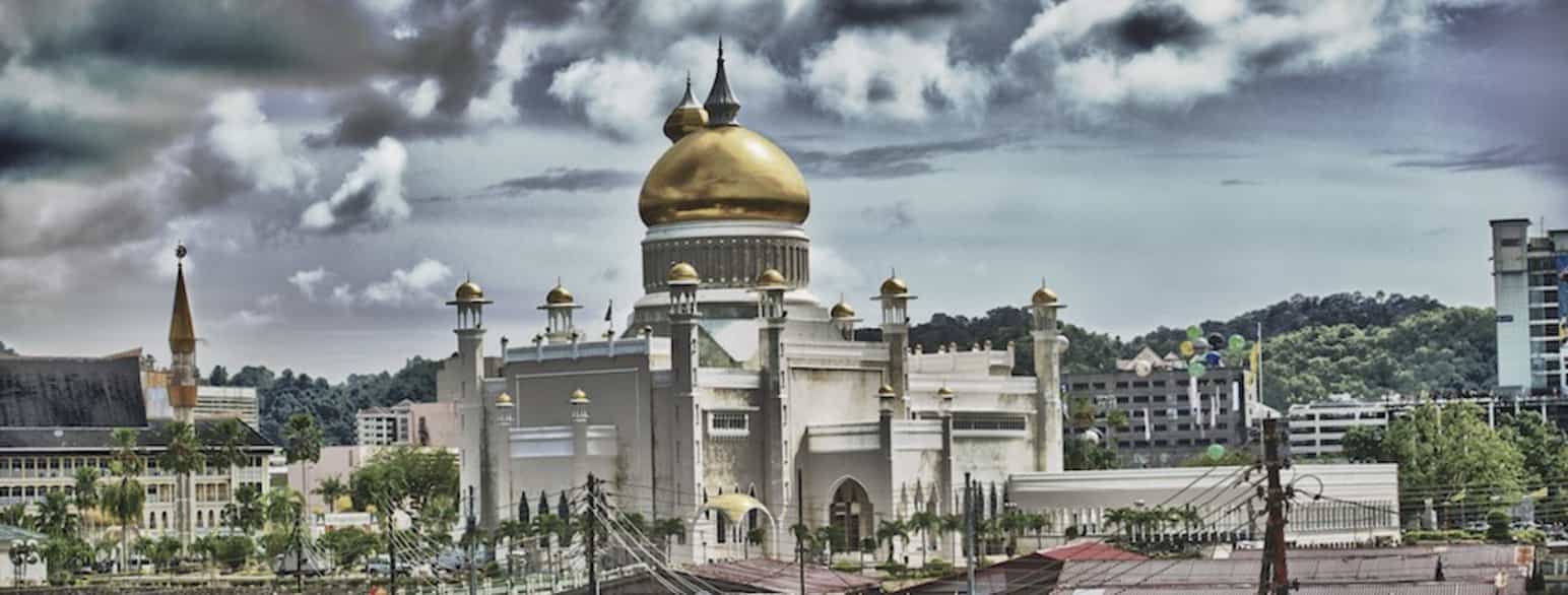 Moskéen Omar Ali Saifuddien i Bandar Seri Begawan