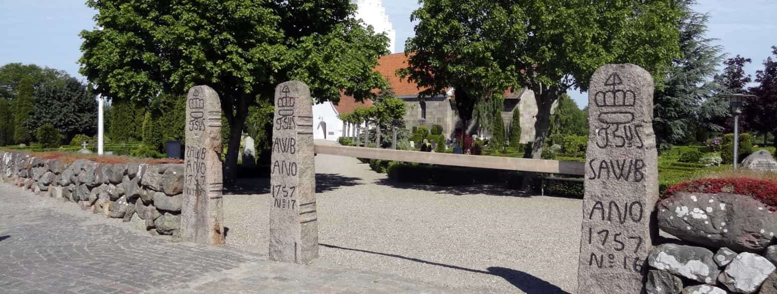 Vildtbanesten ved Hundslund Kirke, der er rejst i 1757 under Frederik d. 5.