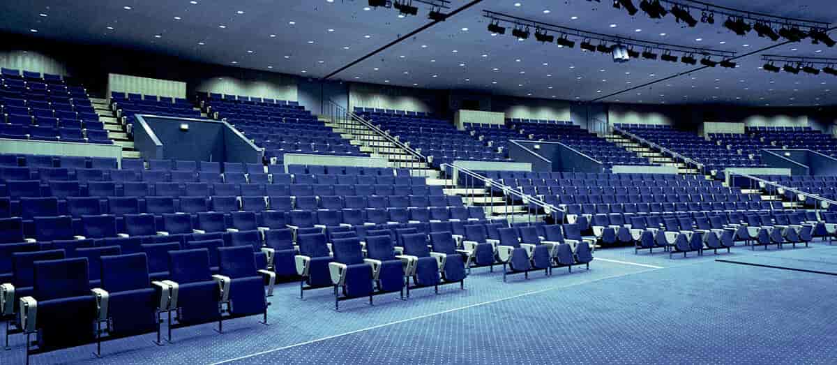 Bella Sky Conference & Events store auditorium med plads til 930 personer - kan opdeles i tre selvstændige sale.