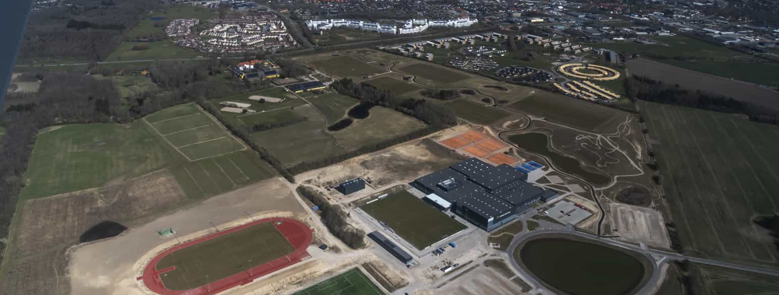 I 2019 blev Holbæk Sportsby, lidt uden for Holbæk, indviet, og året efter blev anlægget præmieret som Årets idrætsbyggeri