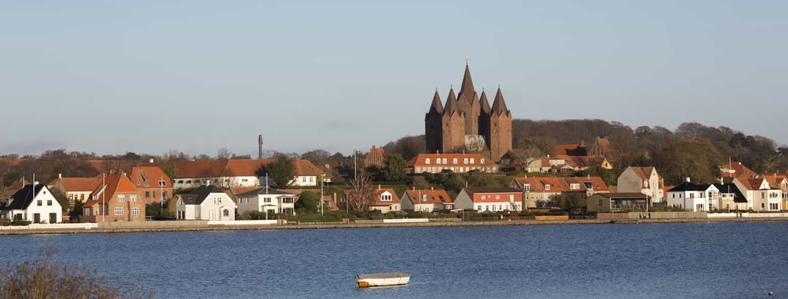 Højbyen er en bydel i Kalundborg med den unikke Vor Frue Kirke som midtpunkt