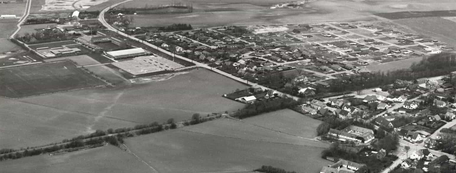 Luftfoto fra perioden 1975‑85 af Ubby