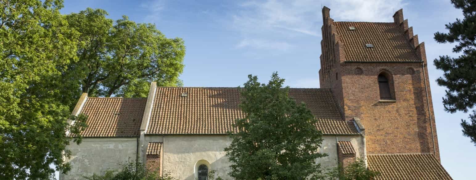 Sankt Jørgensbjerg Kirke er opført mod slutningen af 1000-tallet og dermed blandt de absolut ældst bevarede kirkebygninger i Danmark