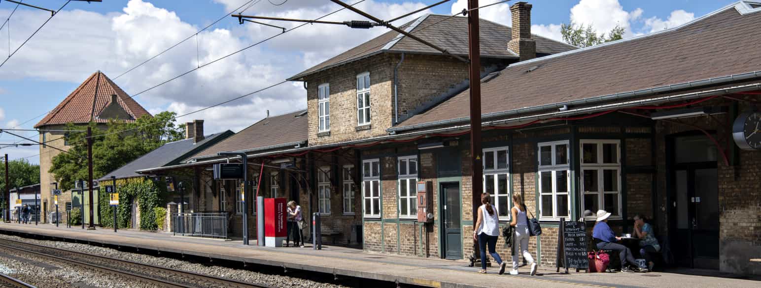 Sorø Station på København-Korsør-banen er beliggende i Frederiksberg