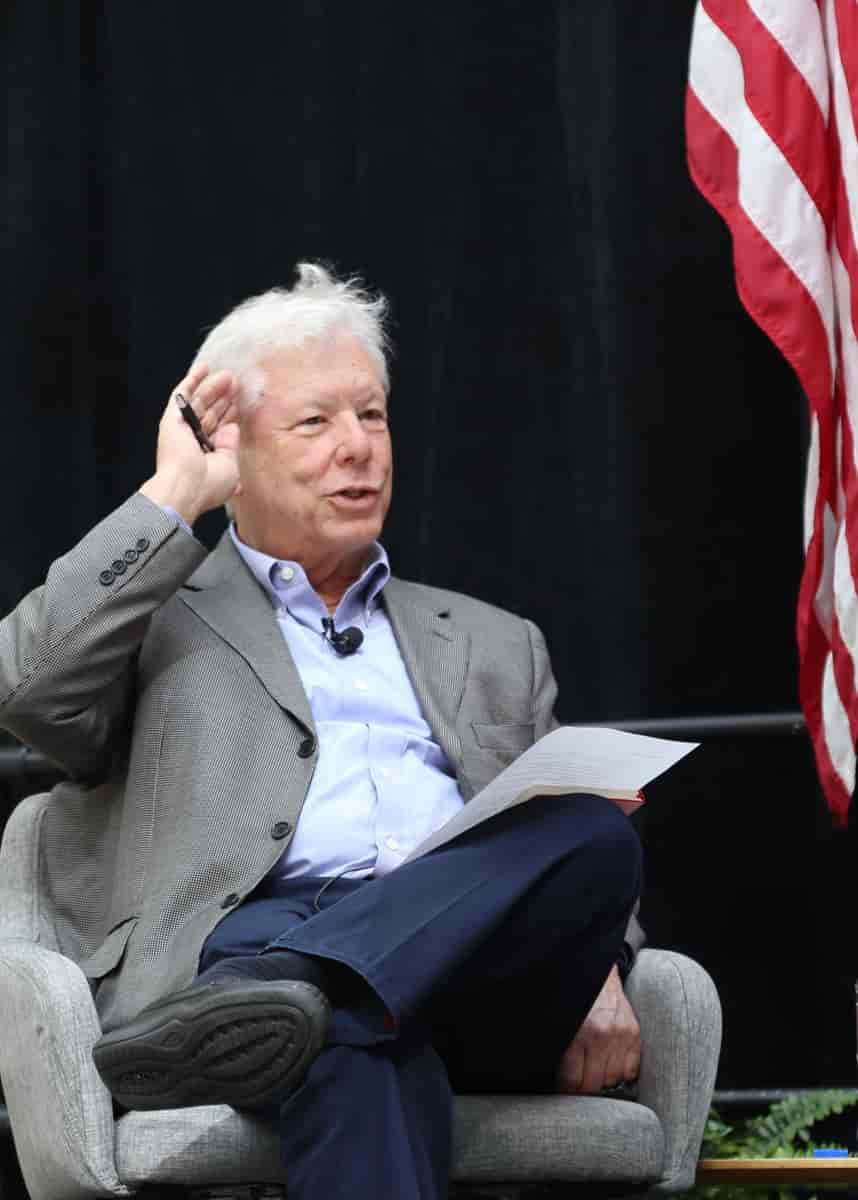 Professor Richard Thaler på et pressemøde i Chicago i 2017.