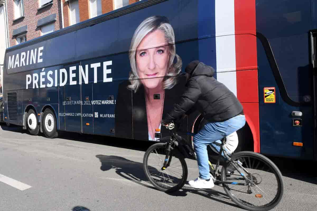 Marine Le Pen på bus
