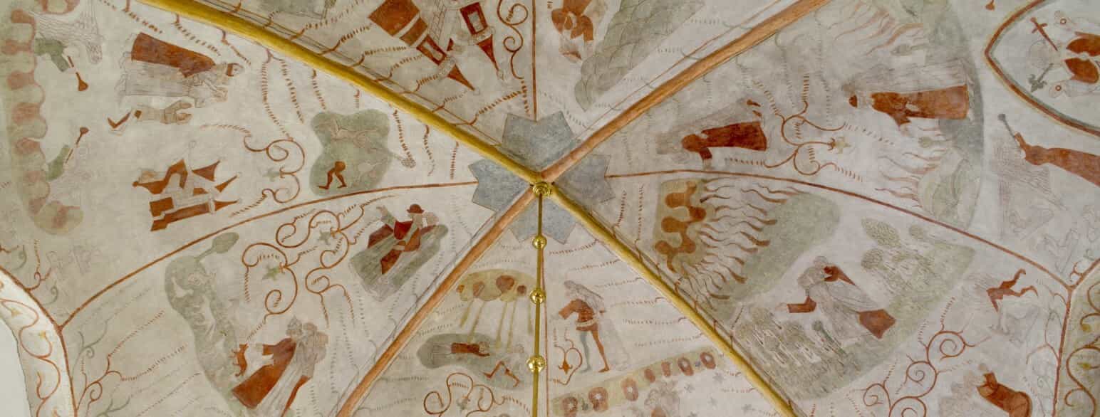 I Sværdborg Kirke findes der en helt unik fremstilling af de 15 tegn, eller varsler, der ifølge middelalderlig opfattelse vil komme inden Jordens undergang