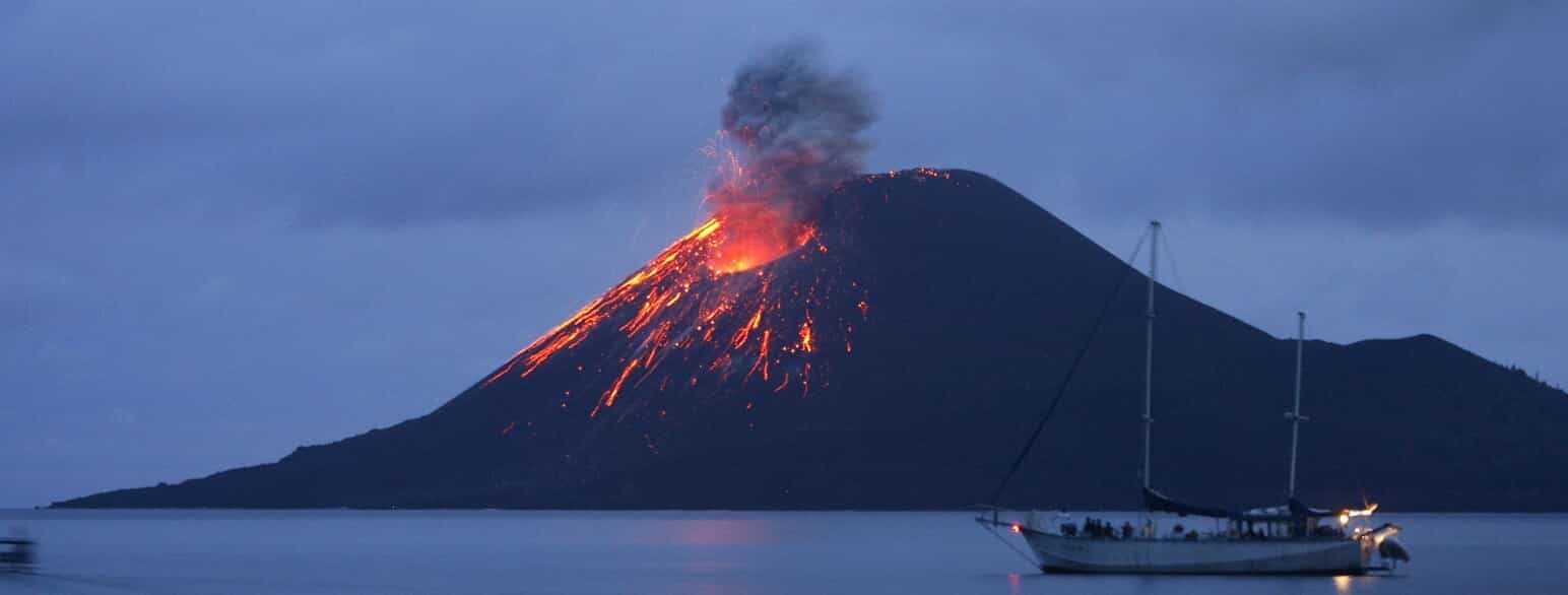 Anak Krakatau i udbrud d. 11. november 2007.