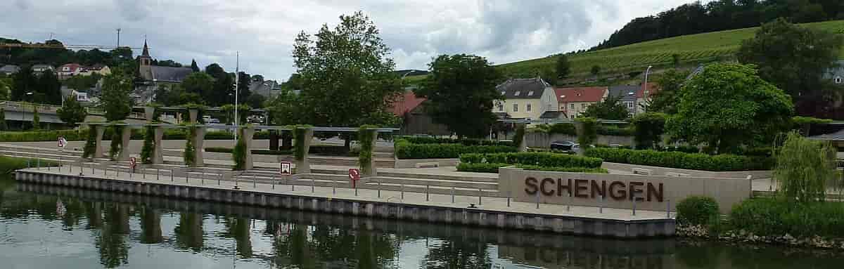 Den lille luxembourgske grænseby, Schengen, hvor Schengen-aftalen blev underskrevet