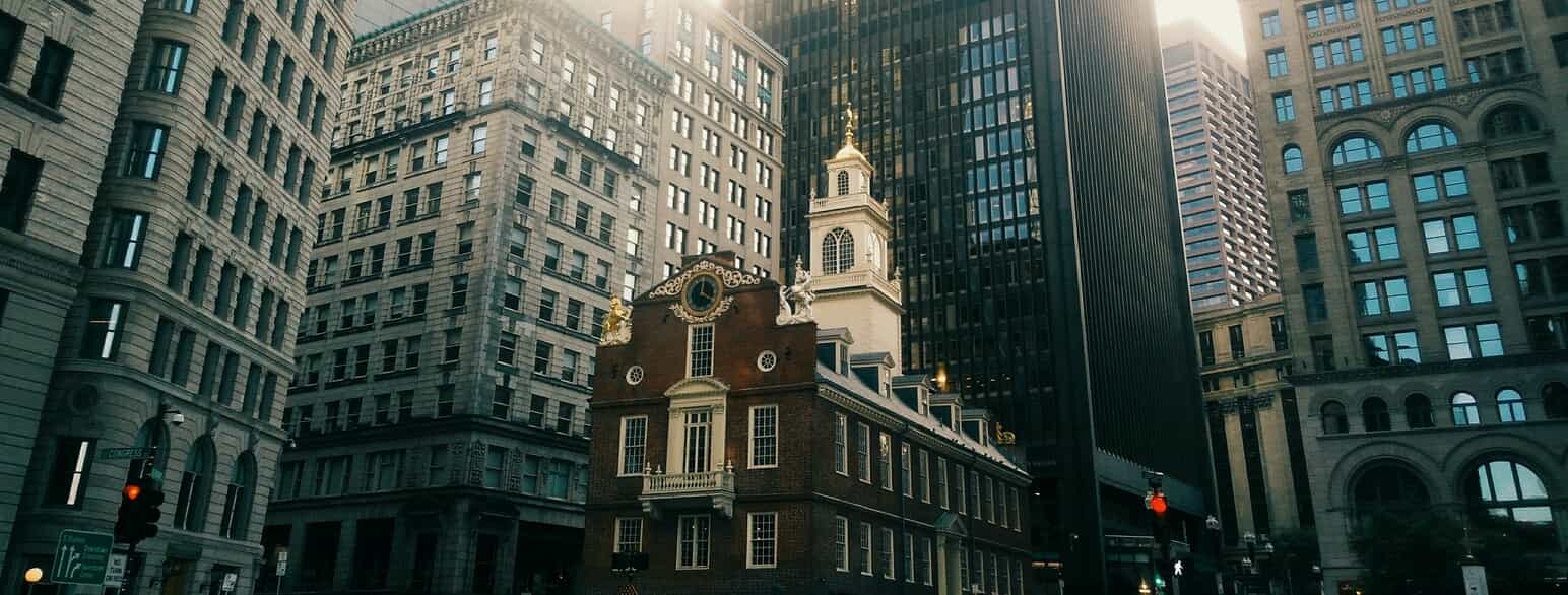 Old State House i Boston. Uafhængighedserklæringen blev proklameret fra balkonen den 18. juli 1776