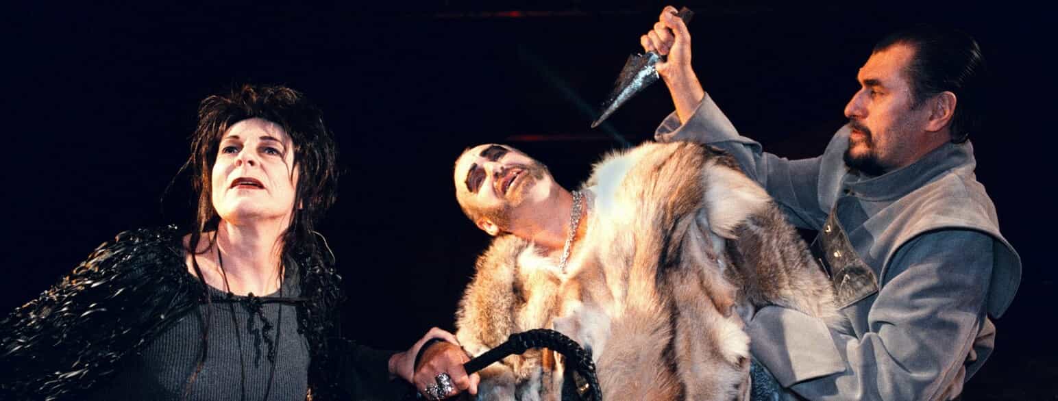 Lisbeth Balslev i rollen som Elektra i operaen af samme navn, 1998