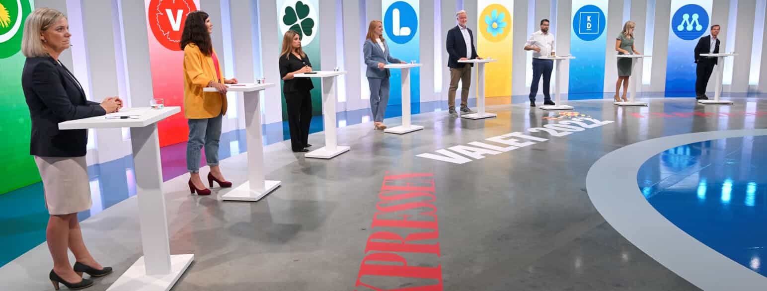 Partilederdebat på Expressen TV den 16. august 2022 med alle otte opstillede partier repræsenteret.  Yderst til venstre den socialdemokratiske statsminister Magdalena Andersson 