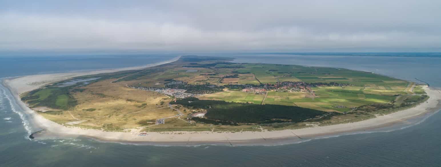 Øen Ameland set fra luften. Foto: 2018.
