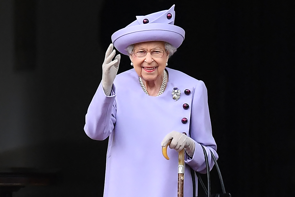 2. - Dronning af Storbritannien 1952-2022 - lex.dk