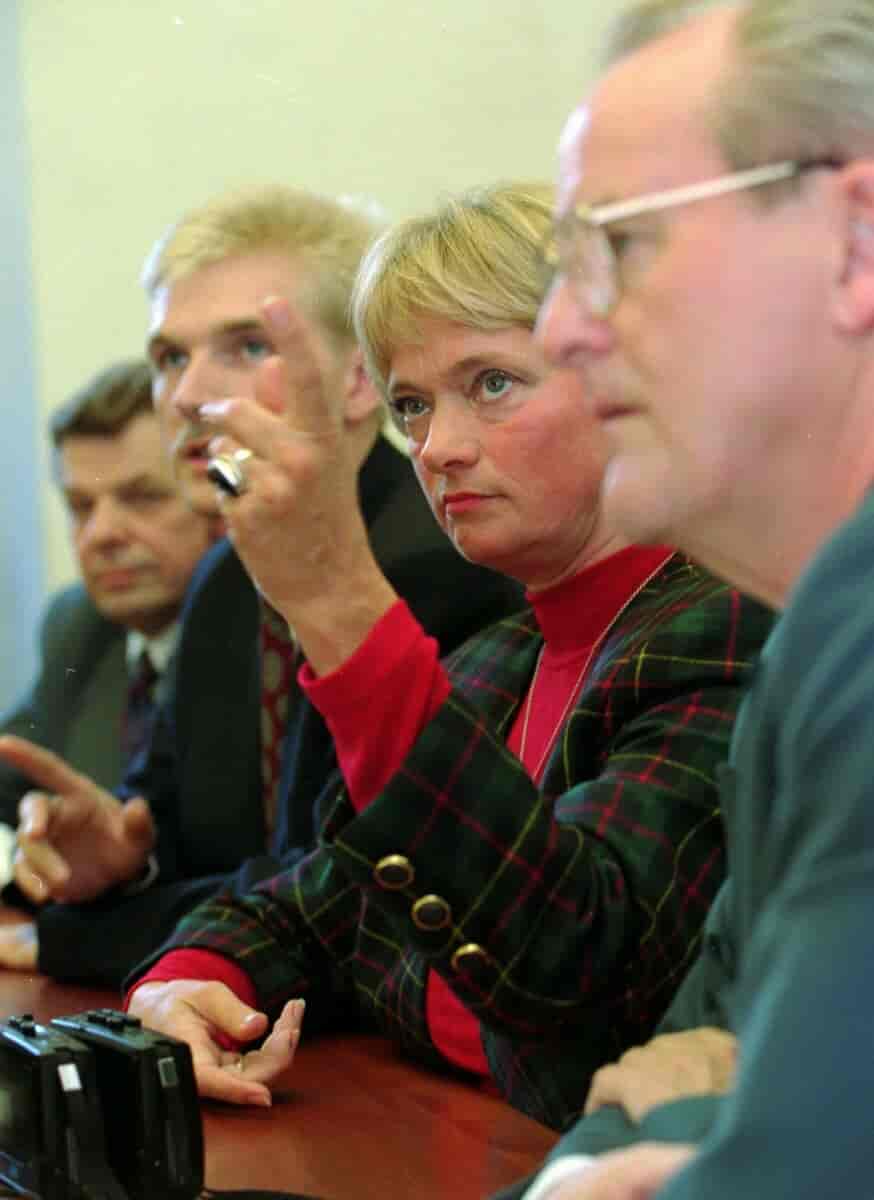 Stiftelsen af Dansk Folkeparti i 1995.