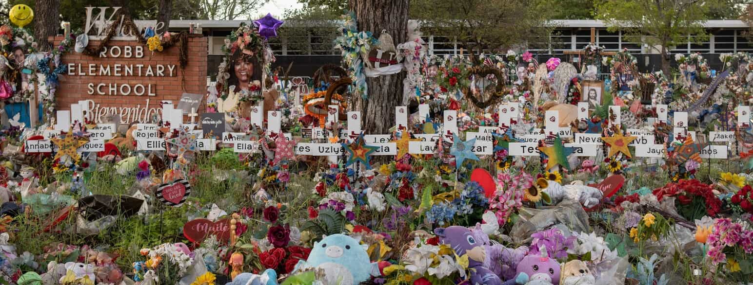Uvalde, Texas, den 6. september 2022. Ved begyndelsen af det nye skoleår mindes de 19 børn og to lærere, der i et skoleskyderi blev dræbt den 24. maj samme år. 