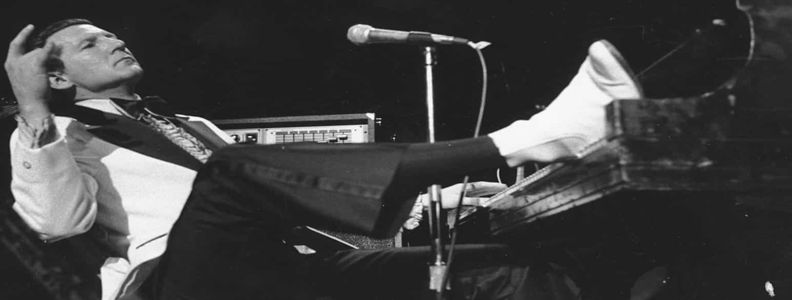 Jerry Lee Lewis under en koncert i Madison Square Garden i 1975