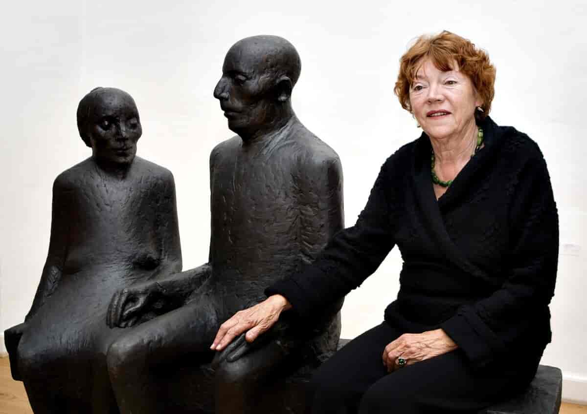 Hanne Varming med skulpturer