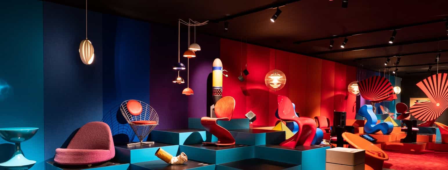 Verner Pantons møbler og design indgår i udstillingen Formens Magi på Designmuseum Danmark. Foto: 2022.