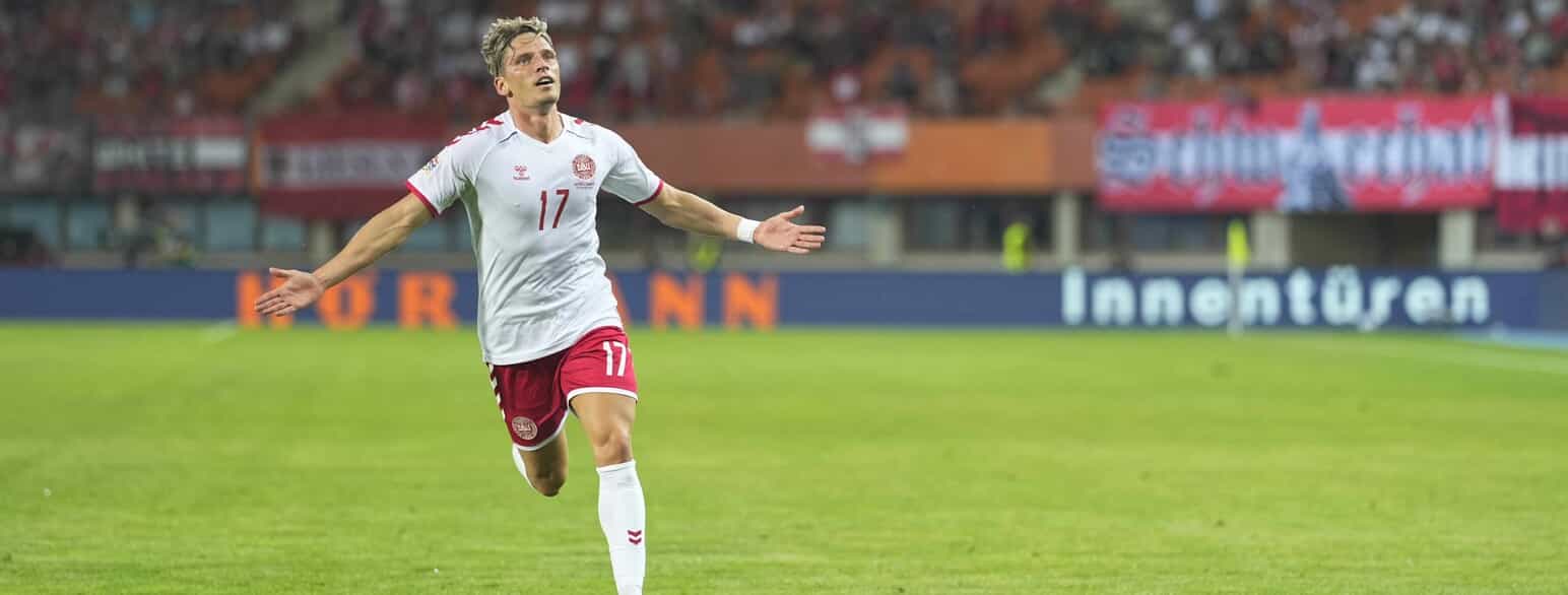 Jens Stryger Larsen fejrer sit mål til 2-1 i Nations League-kampen mod Østrig den 6. juni 2022