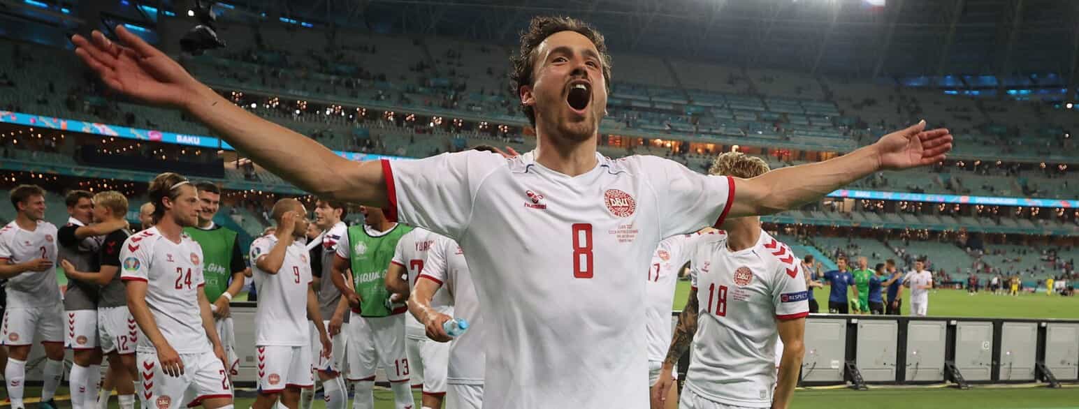 Thomas Delaney fejrer Danmarks sejr over Tjekkiet i kvartfinalen ved EM den 3. juli 2021