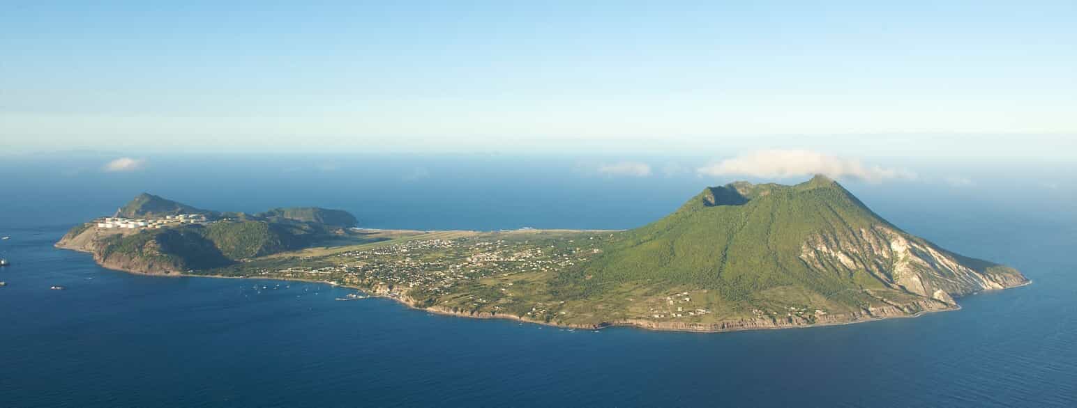 Sint Eustatius med vulkanen The Quill