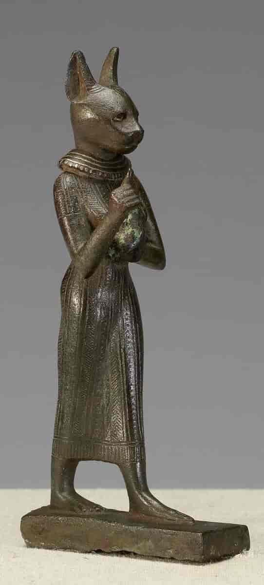 Gudinden Bastet. Bronzestatuette.
