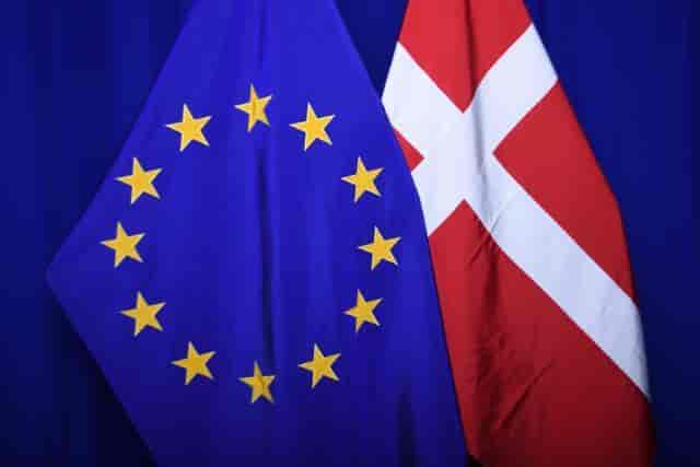 EU's flag og det danske flag 