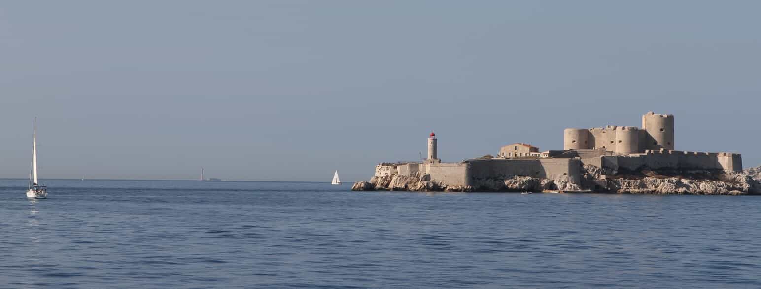 Chateau d'If fotograferet fra en båd. Foto fra 2012.