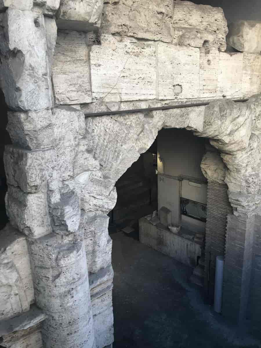 En indgangsbue på den nordlige side af Domitians stadion (2023). 
