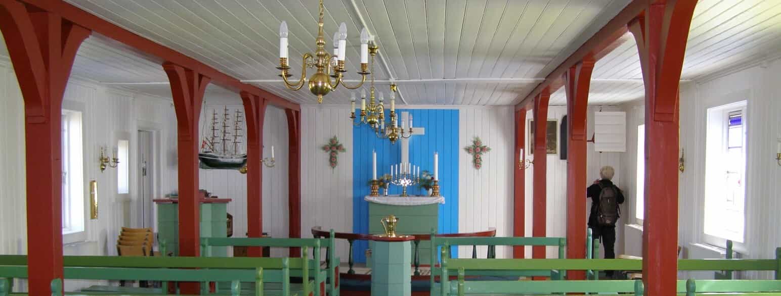 Interiør fra kirken i den østgrønlandske bygd Kulusuk (ca. 215 indbyggere), indviet som skolekapel i 1924
