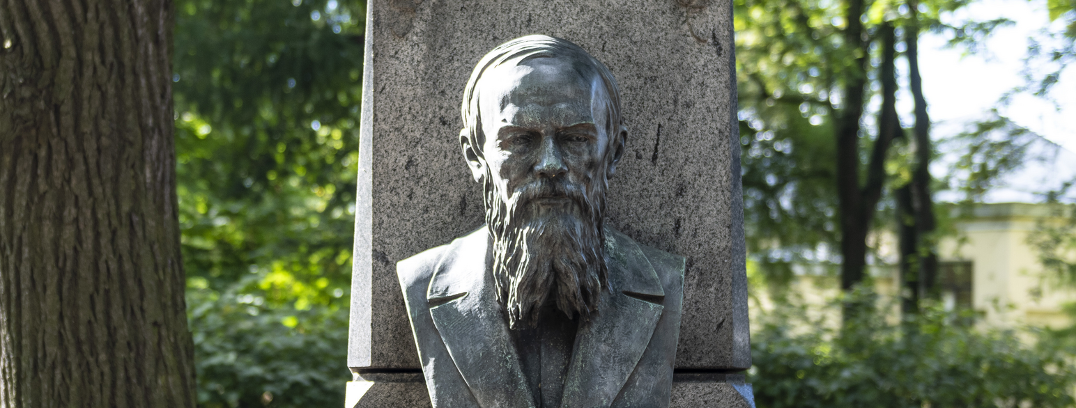Fjodor Dostojevskij er begravet ved Aleksandr Nevskij-klosteret i Sankt Petersborg
