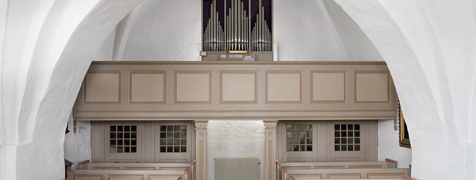 Pulpitur fra 1924 til orglet i Revninge Kirke. Foto: 2017.