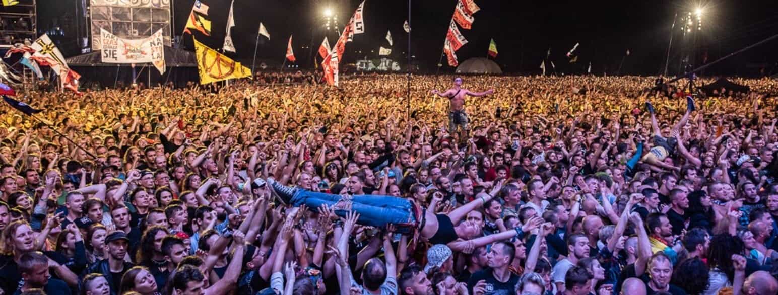 Publikum ved rockfestivalen Pol'and'Rock i Polen i 2019.