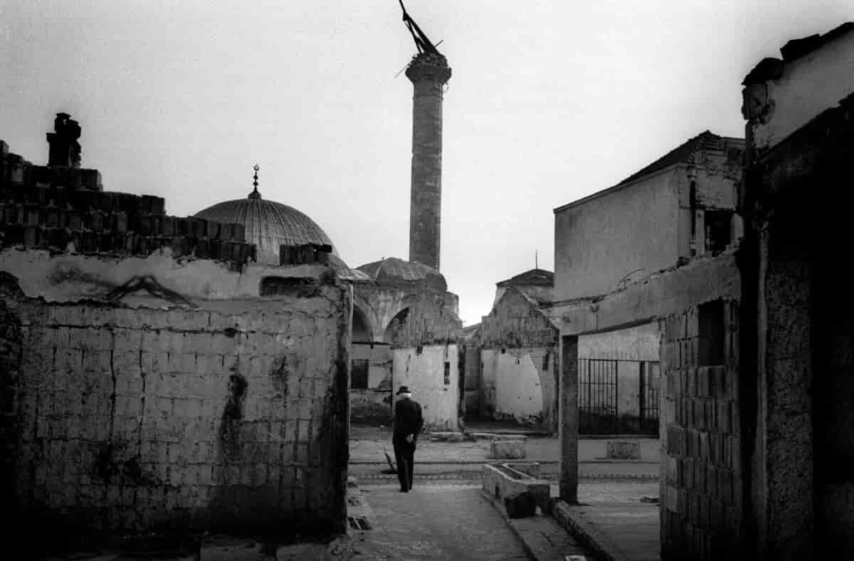Gjakovë, den ødelagte by i 1999.