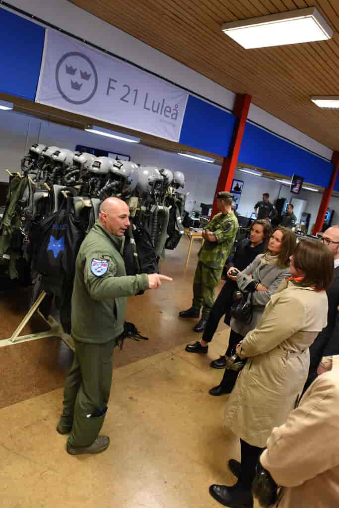 Repræsentanter fra NORDEFCO besøger den svenske Kallax luftforsvarsbase i 2019