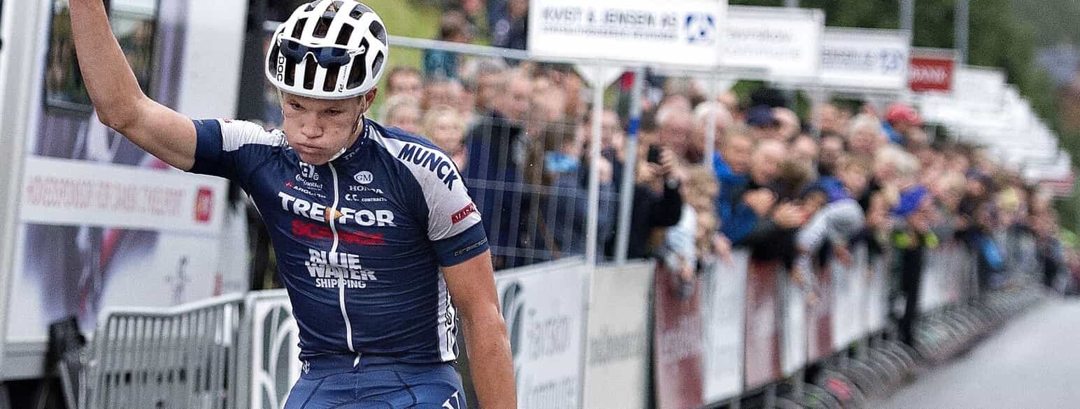 Søren Kragh Andersen vinder 3. etape i Tour de l'Avenir i 2015. Krag Andersen vandt også prologen samme år. Danske ryttere vandt 4 af de 8 etaper i 2015