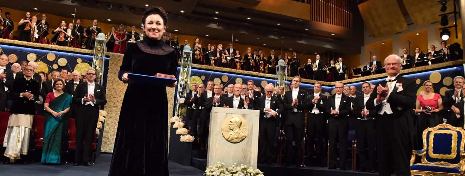 Nobelprisen i litteratur er blevet uddelt siden 1901. På billedet ses den polske forfatter Olga Torkarczuk, der modtog prisen i 2019, under prisceremonien i Stockholm.