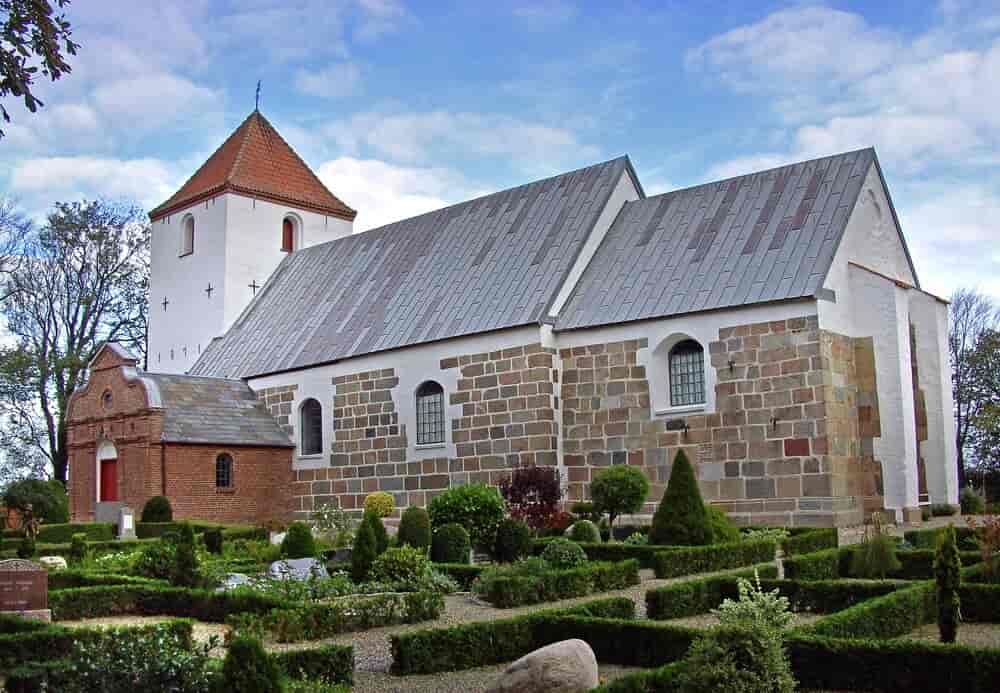 Dølby Kirke