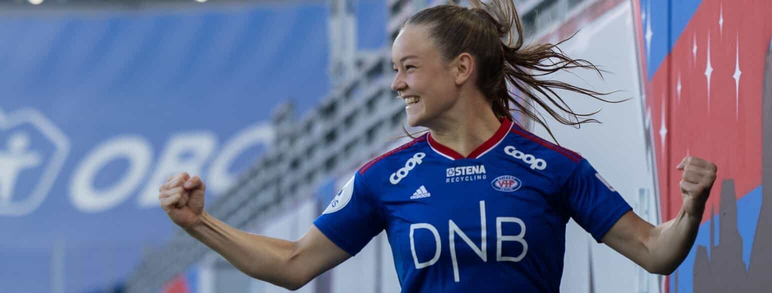Janni Thomsen jubler over et mål for Vålerenga den 11. september 2022