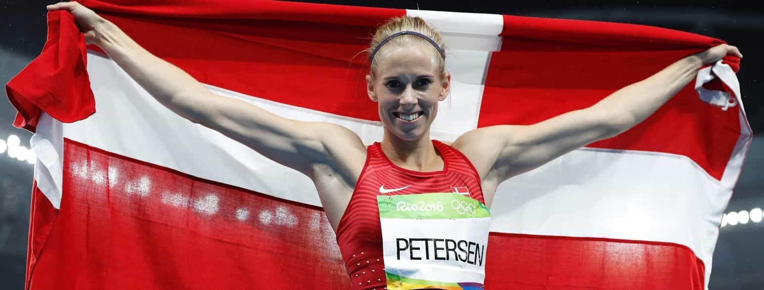 Sara Slott Petersen fejrer sin sølvmedalje ved OL i 2016