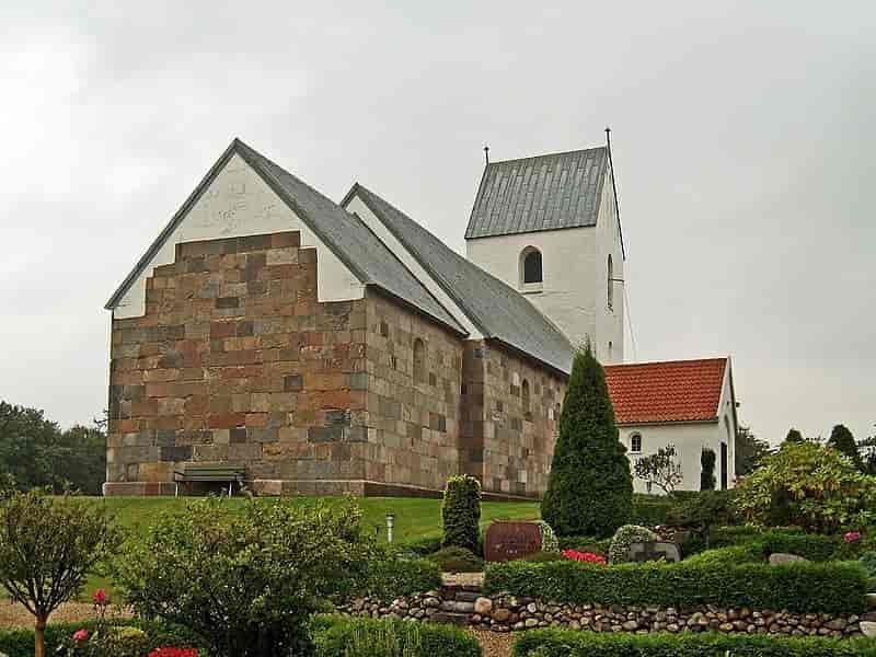 Navr Kirke
