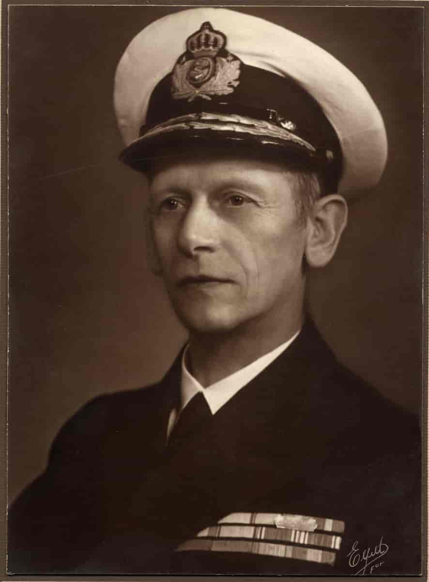 Viceadmiral A.H. Vedel fotograferet i 1941. 