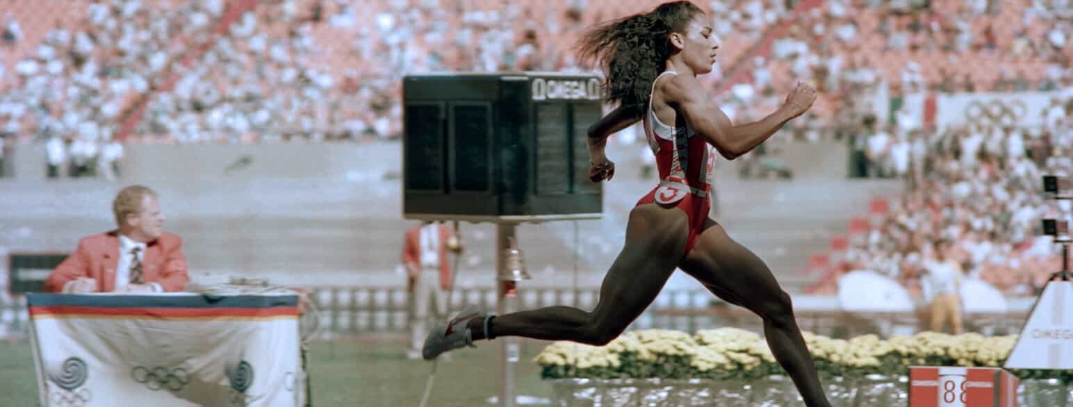 Florence Griffith Joyners verdensrekord i 100 m løb, som hun satte, i 1988, står stadig. Her er hun fotograferet ved OL i Seoul i 1988.