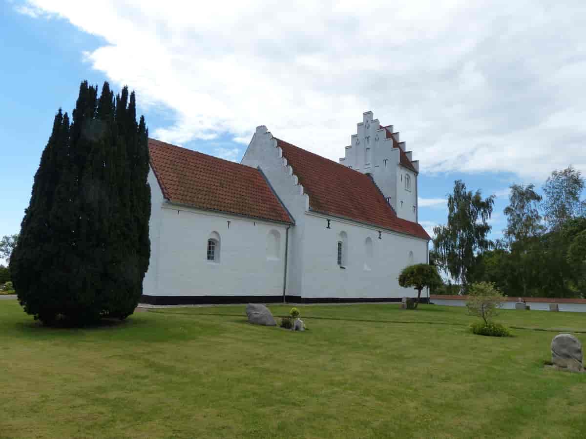 Næstelsø Kirke