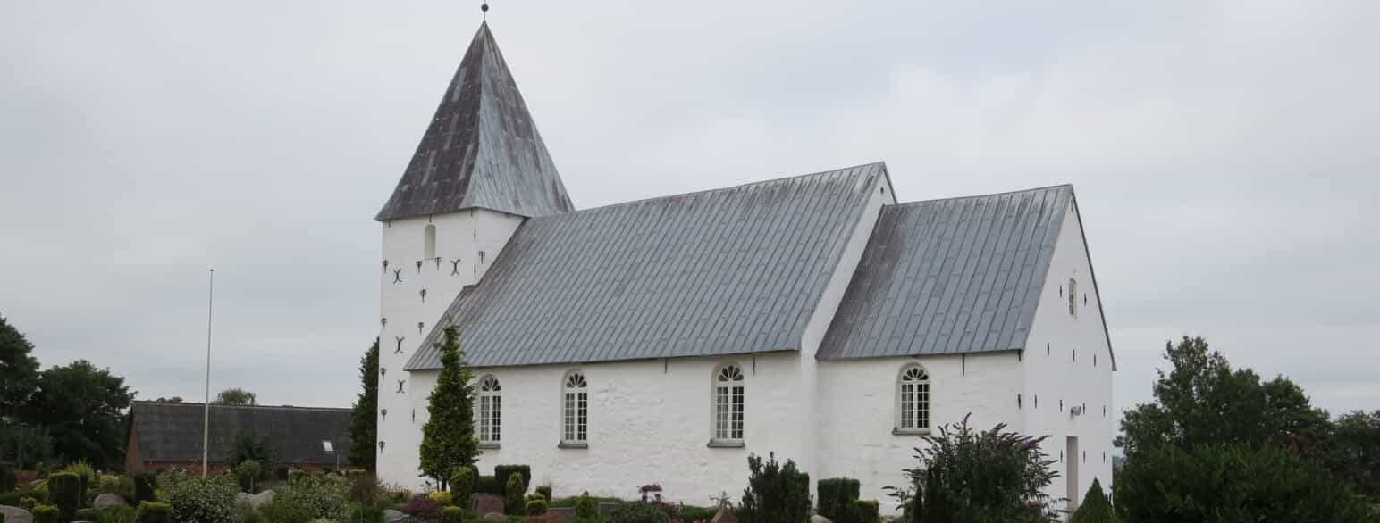Seest Kirke sydvest for Kolding er fra ca. 1180.
